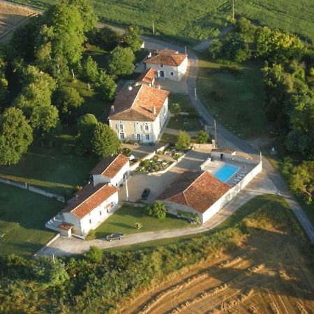 Вилла Langlade Estate Montboyer Экстерьер фото