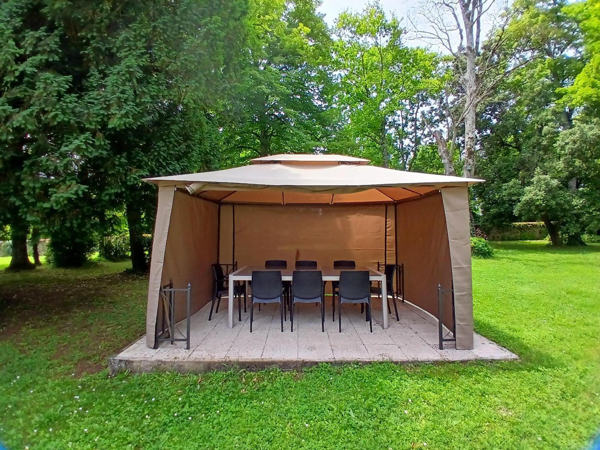 Вилла Langlade Estate Montboyer Экстерьер фото