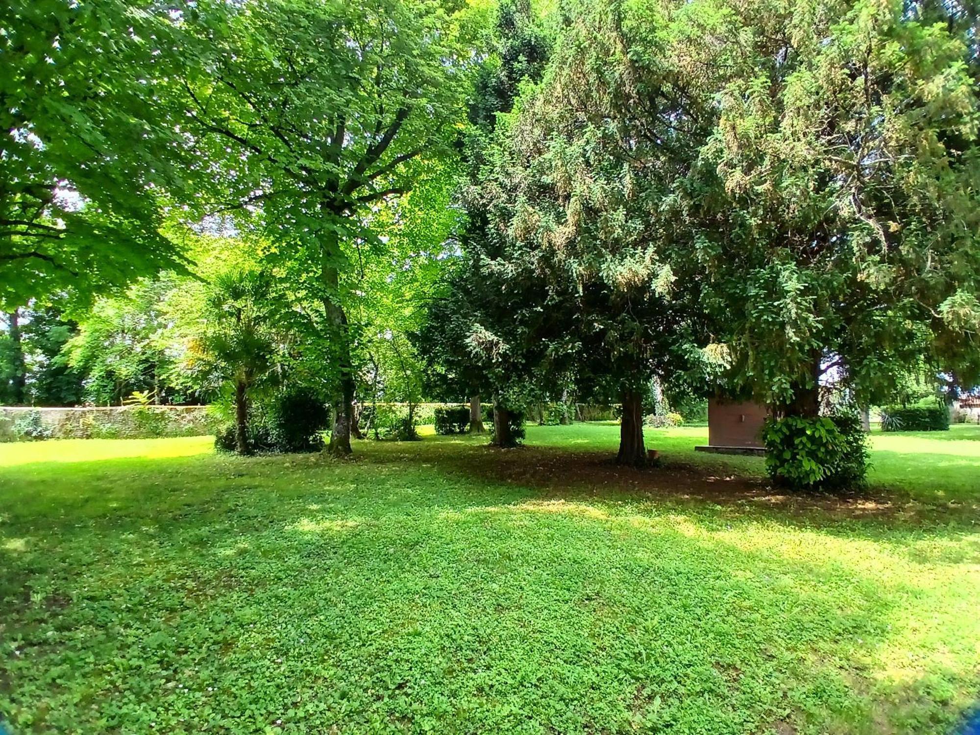 Вилла Langlade Estate Montboyer Экстерьер фото